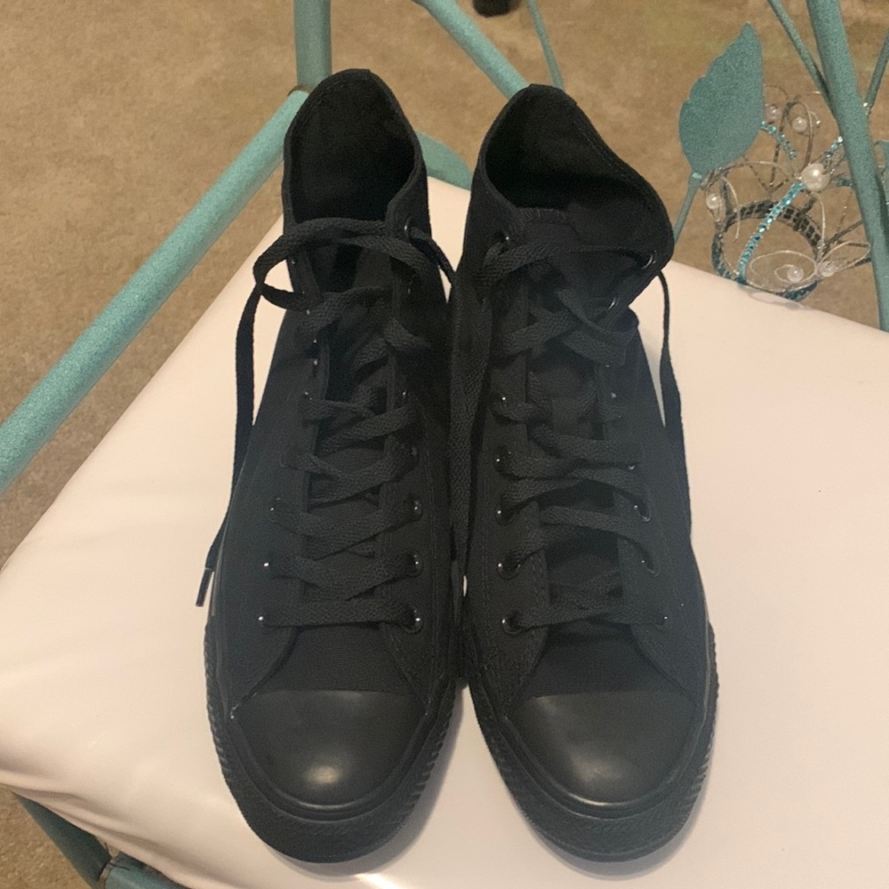 Black womens converse, new